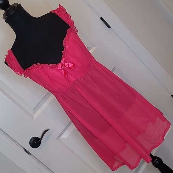 Hot pink lingerie sz 3, netting with built-in bra - Picture 1 of 14